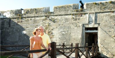 Couple  on bridge in Castillo de San Marcos