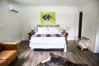 arkansas white river trout club bedroom