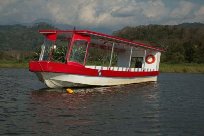 costa rica rio tarcoles excursion boat