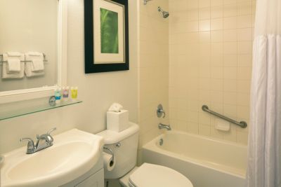 Get 1 suites a daytona beach Free