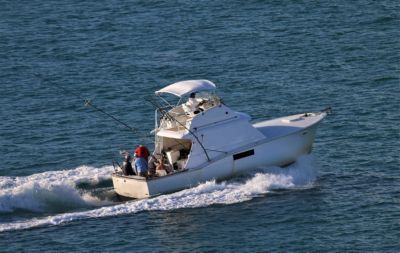 fisherman deep sea fishing boat