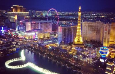 las vegas strip fountain nighttime
