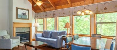 Laurel Crest™ 2bed townhome living and dining area