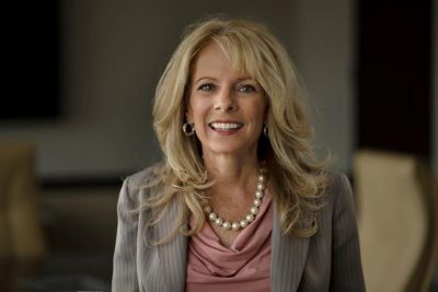 leigh nieman headshot