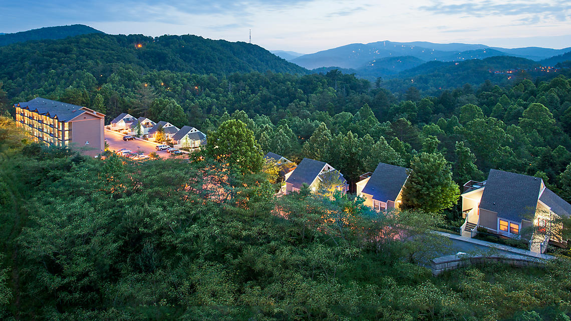 MountainLoft exterior mountain views