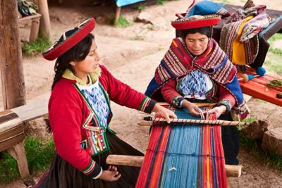 peru the sacred valley chinchero peruvian woman weaving