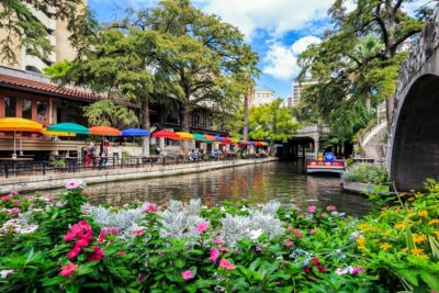 texas san antonio riverwalk-day