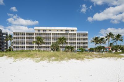 Windward Passage Resort Exterior Beach